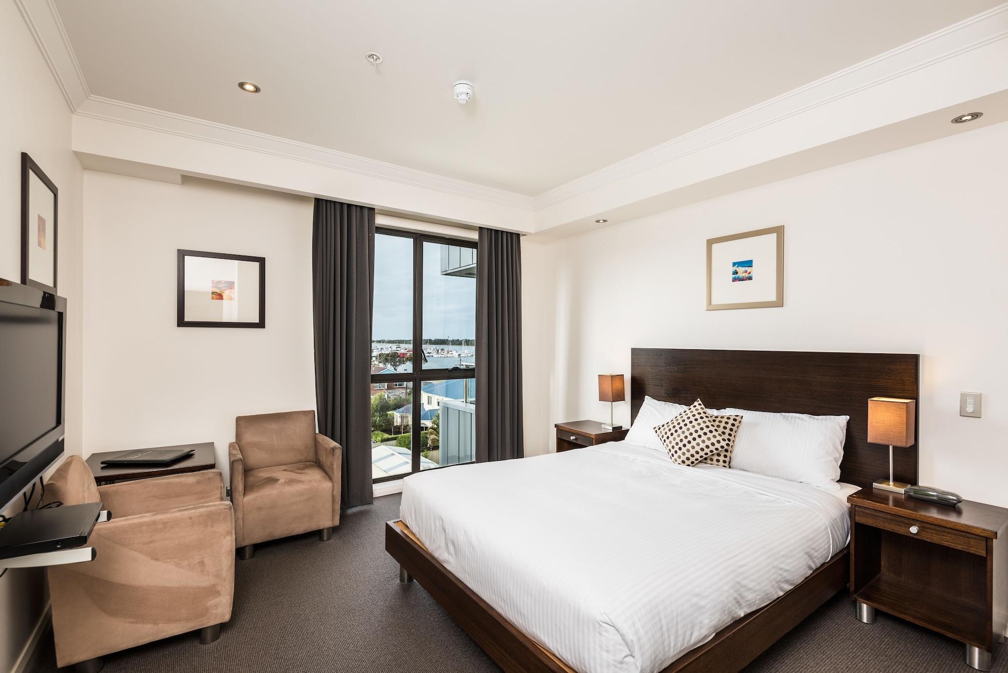 The Esplanade Resort And Spa Lakes Entrance Bagian luar foto
