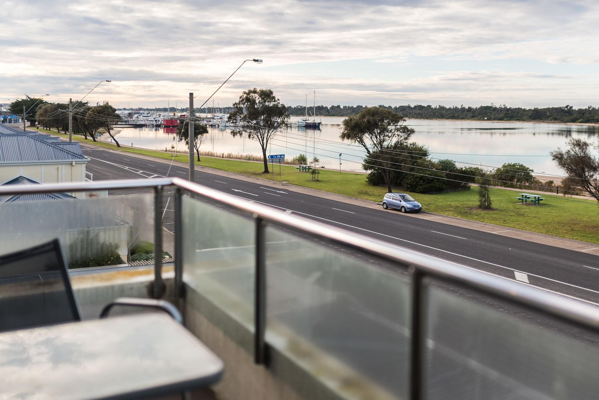 The Esplanade Resort And Spa Lakes Entrance Bagian luar foto