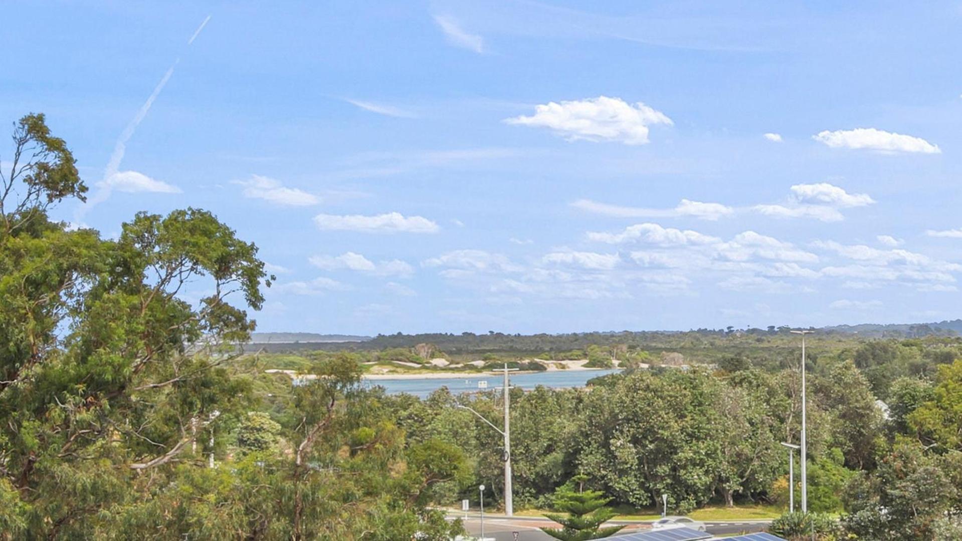 The Esplanade Resort And Spa Lakes Entrance Bagian luar foto