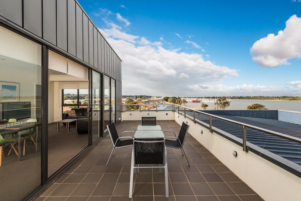 The Esplanade Resort And Spa Lakes Entrance Bagian luar foto
