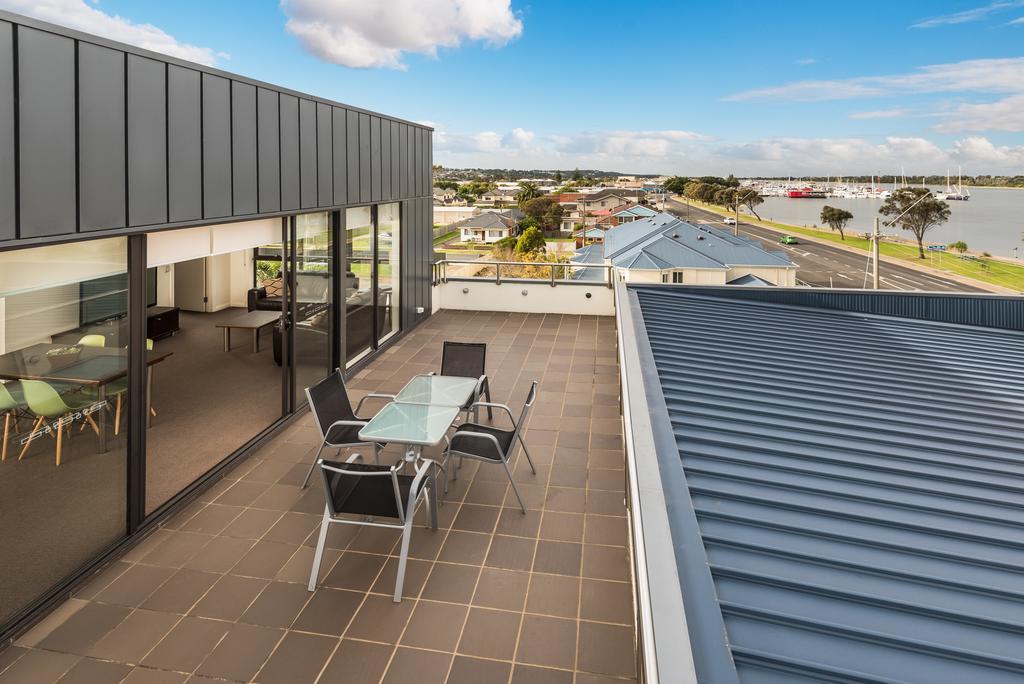 The Esplanade Resort And Spa Lakes Entrance Bagian luar foto