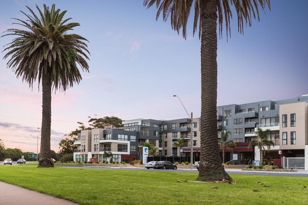The Esplanade Resort And Spa Lakes Entrance Bagian luar foto